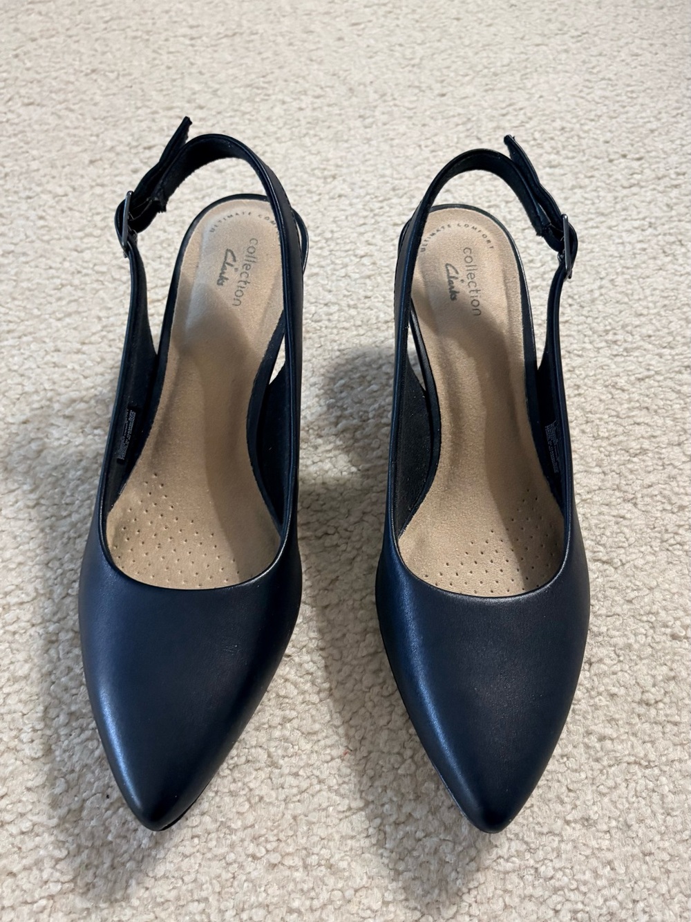 Clarks Collection Black Pointed Slingback Pumps with Buckle Strap - Size 9.5